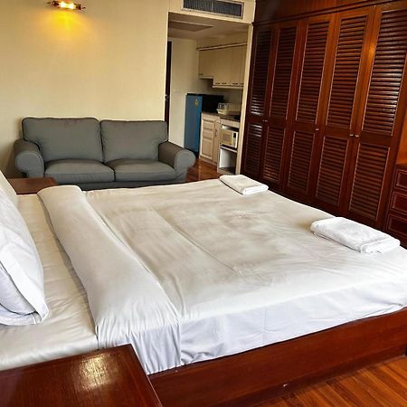 Omni Tower Sukhumvit Nana Direct Hotel Bangkok Kültér fotó