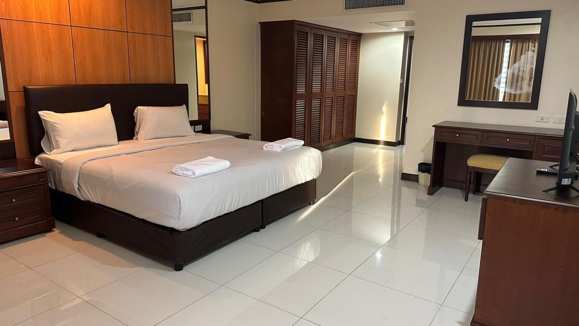 Omni Tower Sukhumvit Nana Direct Hotel Bangkok Kültér fotó