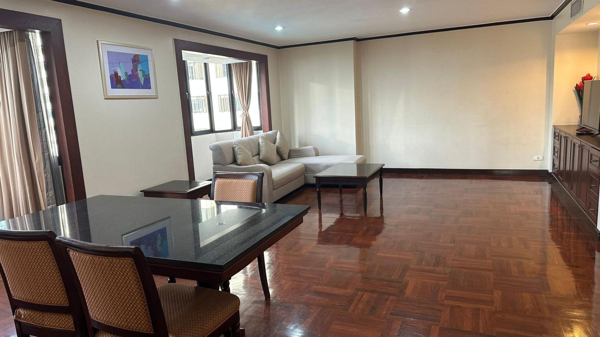 Omni Tower Sukhumvit Nana Direct Hotel Bangkok Kültér fotó
