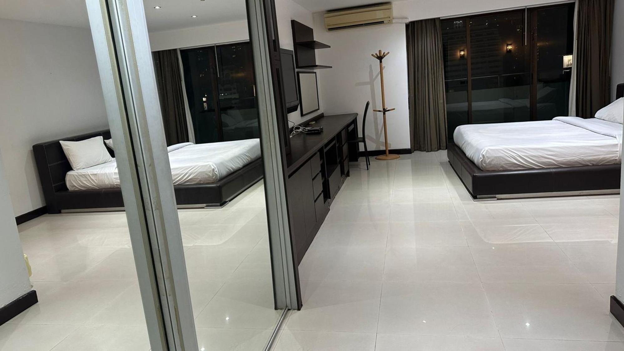 Omni Tower Sukhumvit Nana Direct Hotel Bangkok Kültér fotó