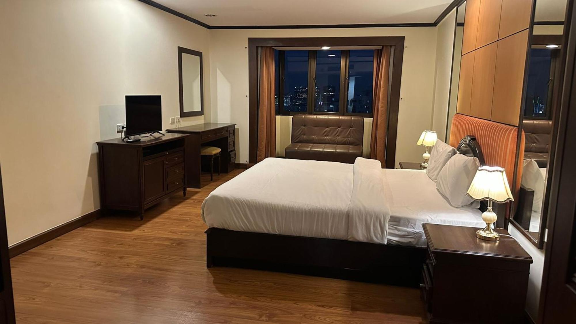Omni Tower Sukhumvit Nana Direct Hotel Bangkok Kültér fotó
