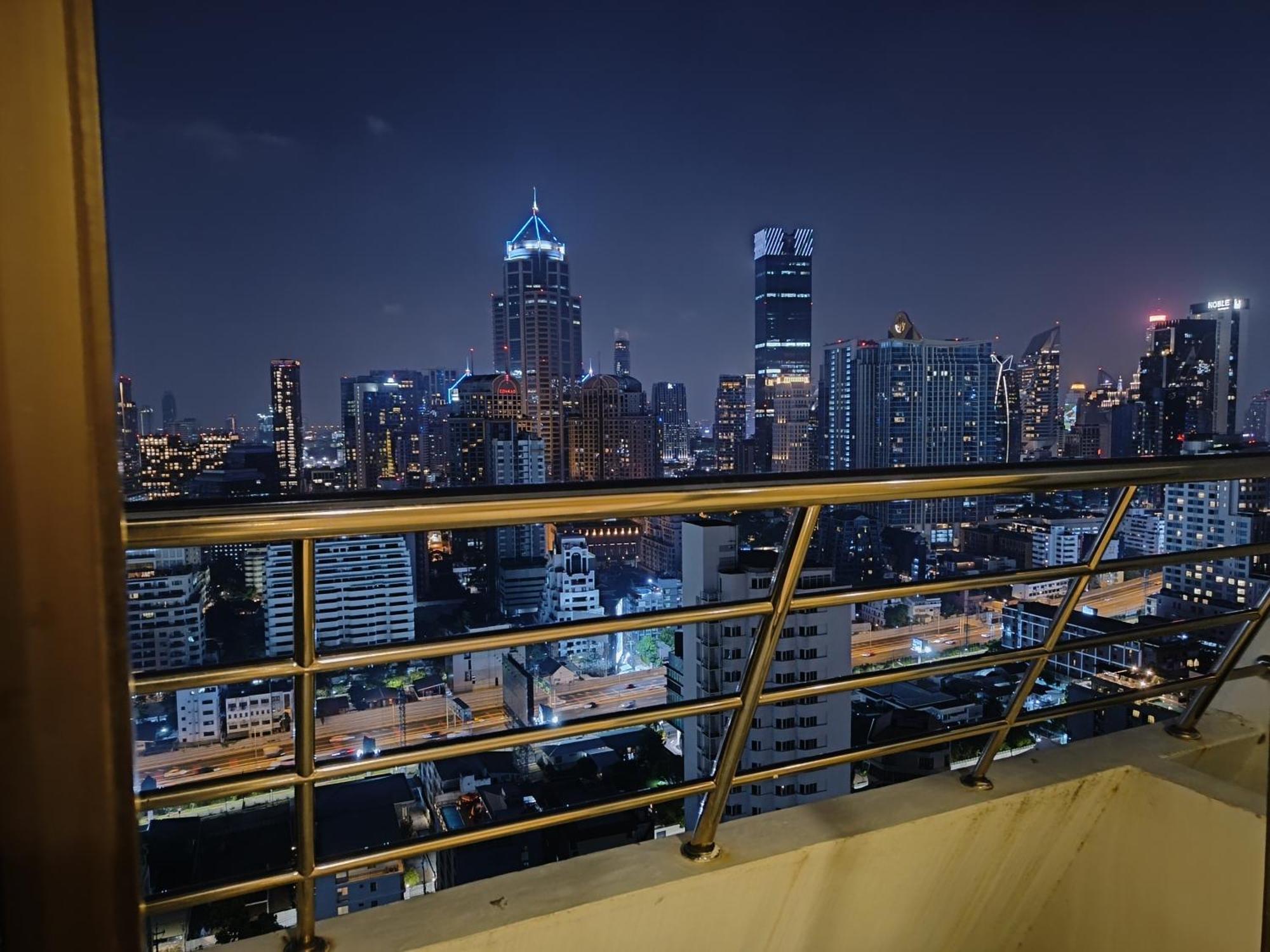 Omni Tower Sukhumvit Nana Direct Hotel Bangkok Kültér fotó