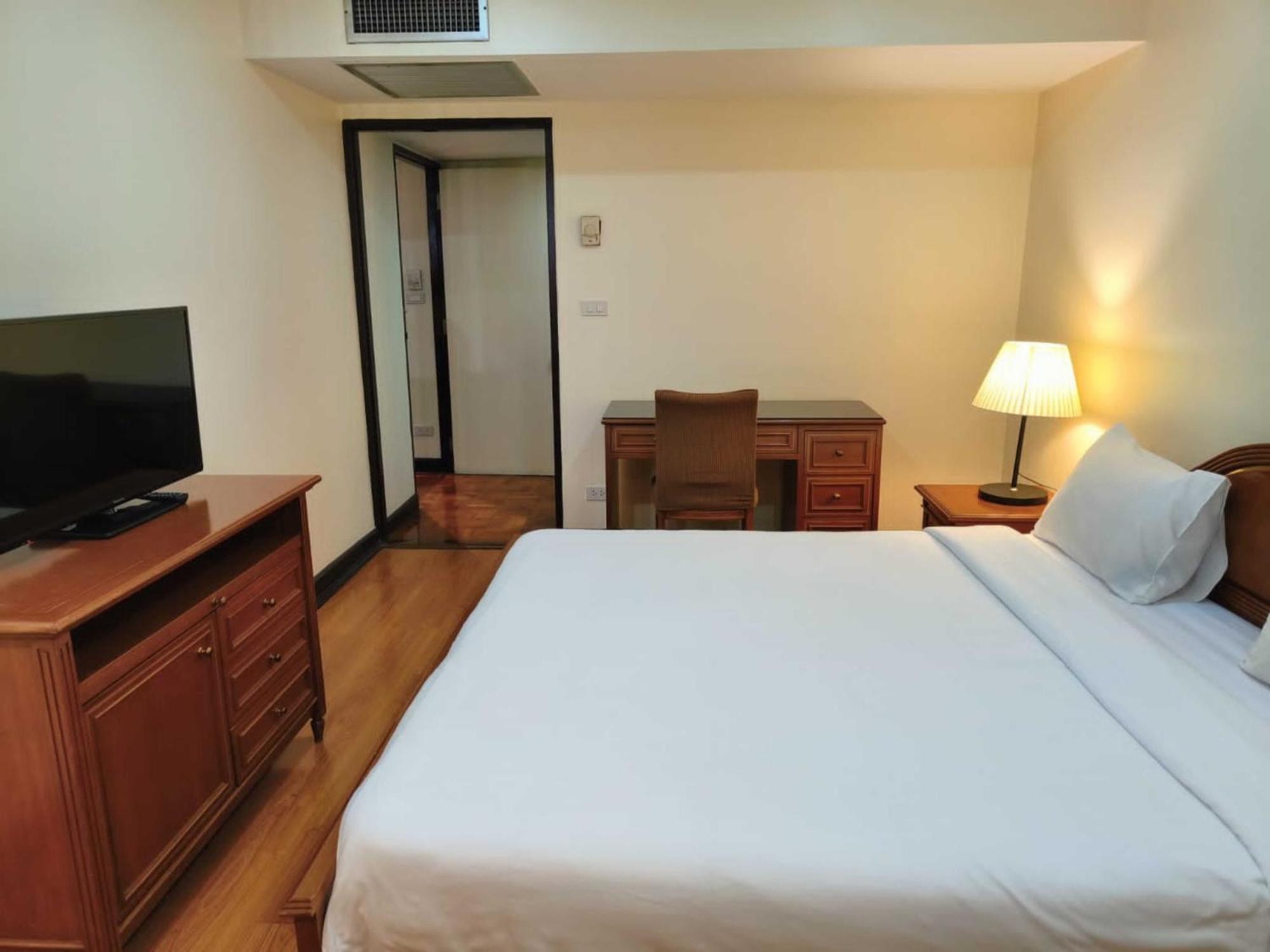 Omni Tower Sukhumvit Nana Direct Hotel Bangkok Kültér fotó