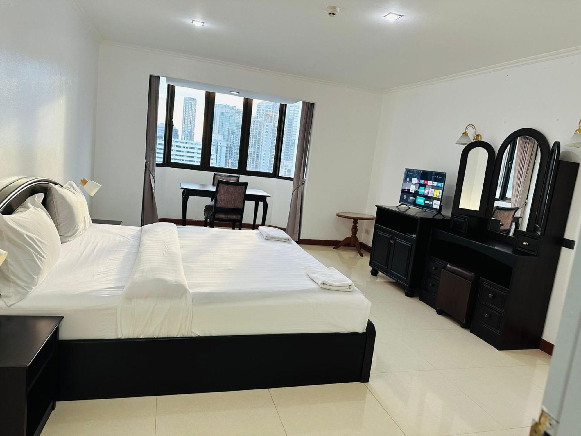 Omni Tower Sukhumvit Nana Direct Hotel Bangkok Kültér fotó