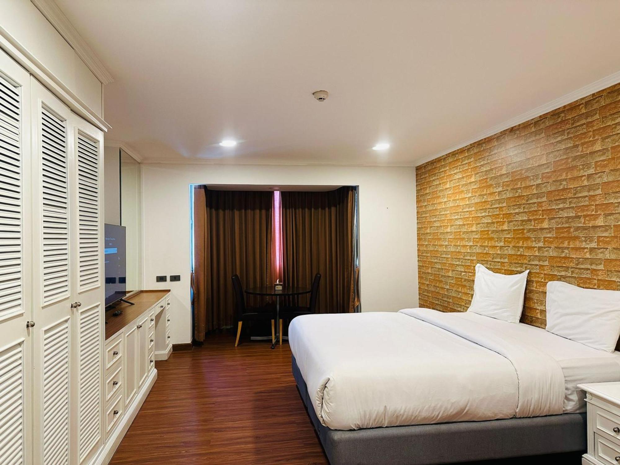 Omni Tower Sukhumvit Nana Direct Hotel Bangkok Kültér fotó
