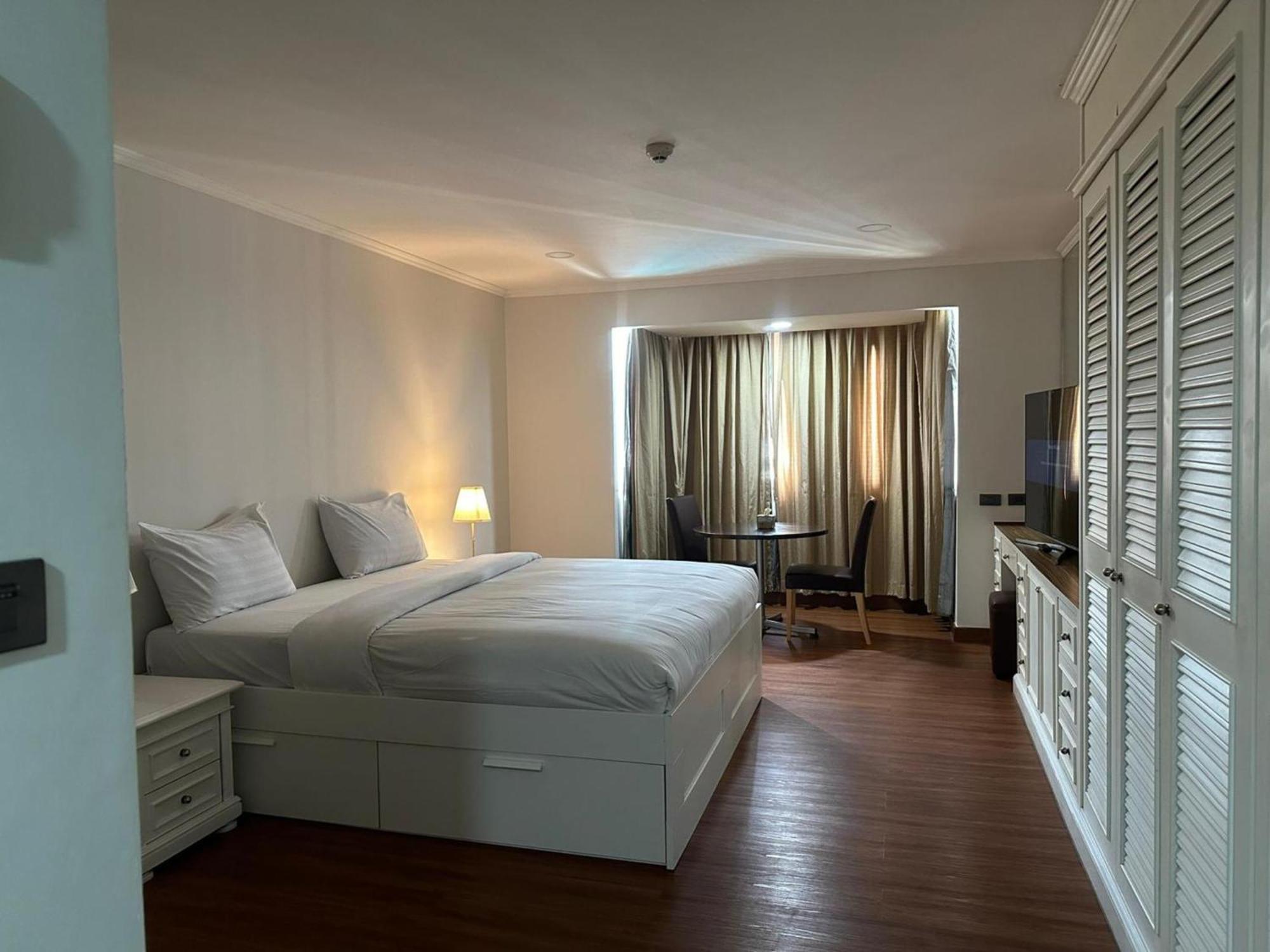 Omni Tower Sukhumvit Nana Direct Hotel Bangkok Kültér fotó