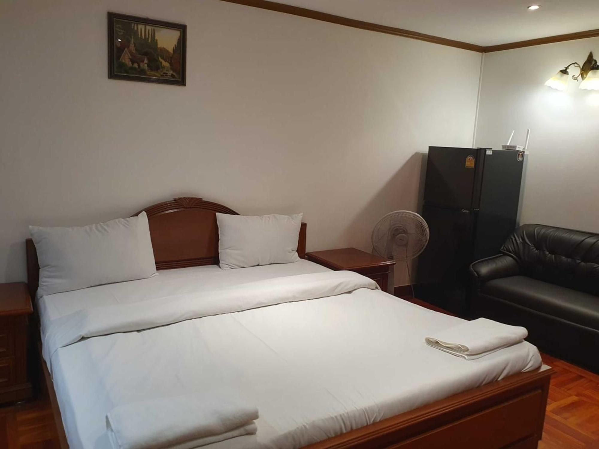 Omni Tower Sukhumvit Nana Direct Hotel Bangkok Kültér fotó