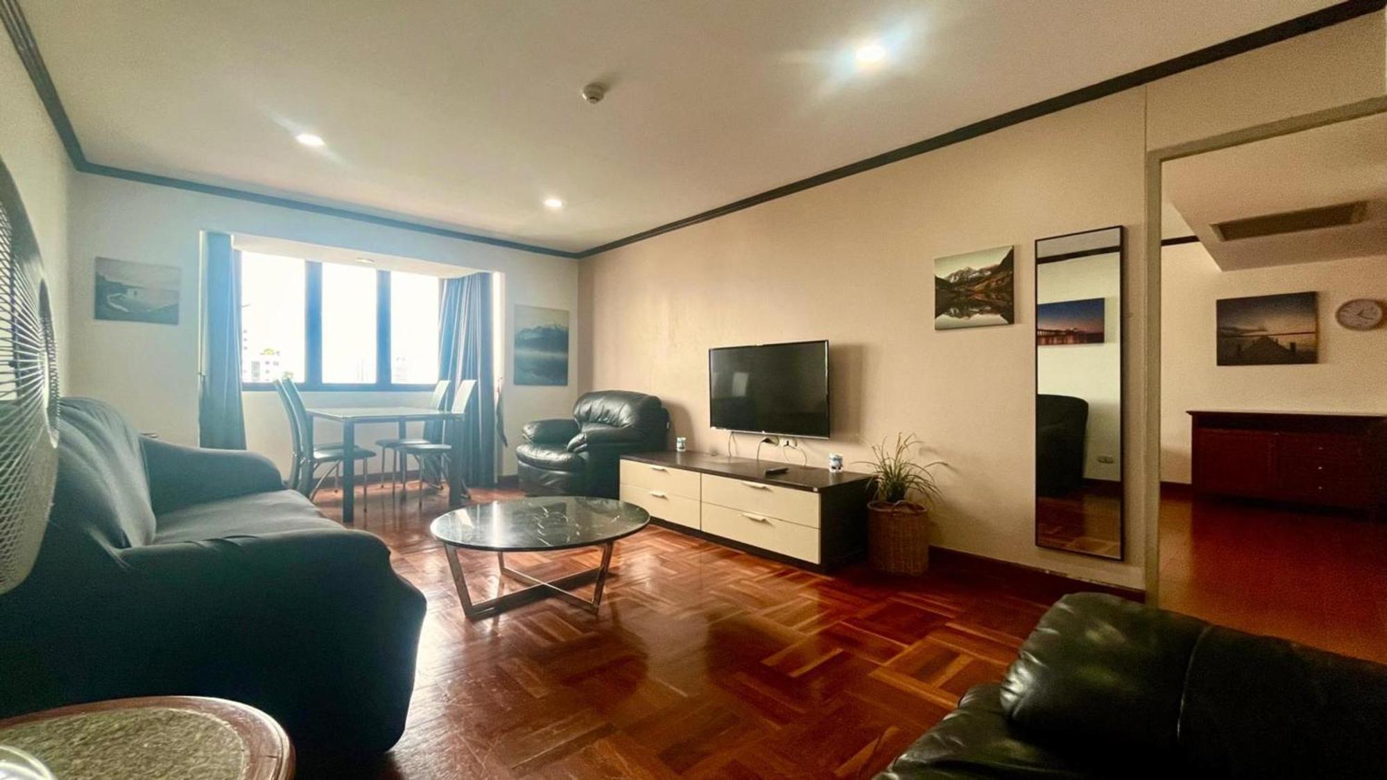 Omni Tower Sukhumvit Nana Direct Hotel Bangkok Kültér fotó